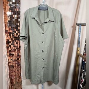 WEInfluence Khaki Green Short Sleeve Button Down Size 4X